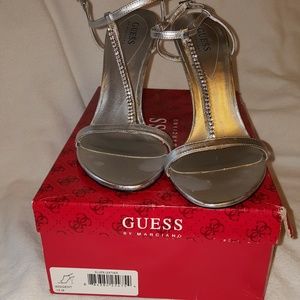 NEW Women's Size 10M Guess Silver Leather Heels